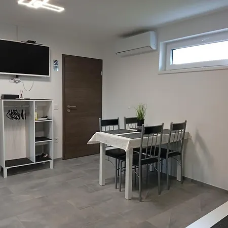 Jamna דירה Sveti Jurij ob Scavnici